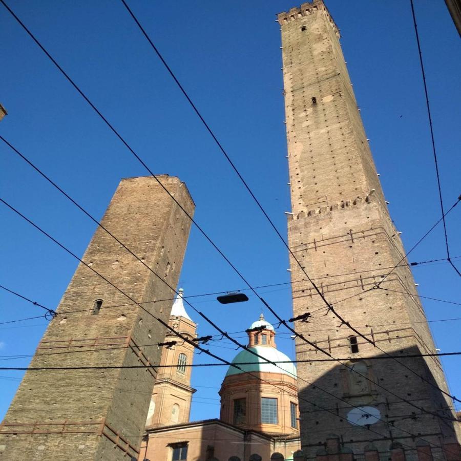 2Towers Holiday House_Centro Storico Di Bolonia Exterior foto